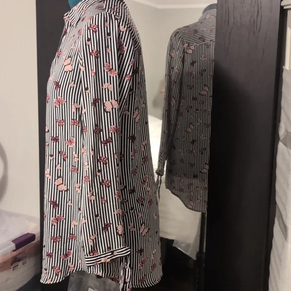 Top - Picture 4 of 10